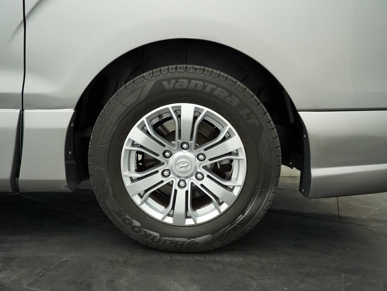 used 2015 Hyundai Grand Starex Royale GLS 2.5