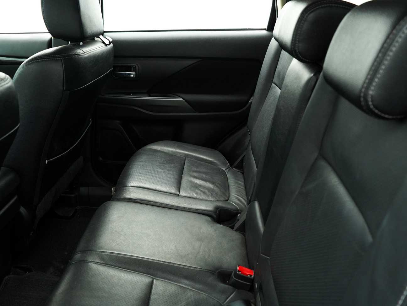 terpakai 2019 Mitsubishi Outlander  2.0