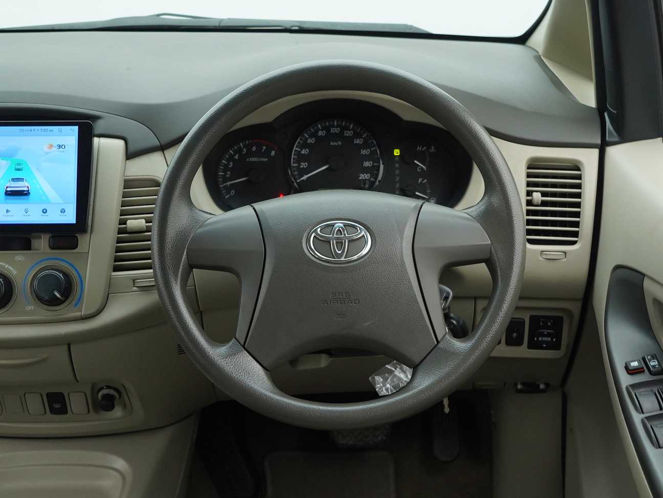 used 2012 Toyota Innova E 2.0