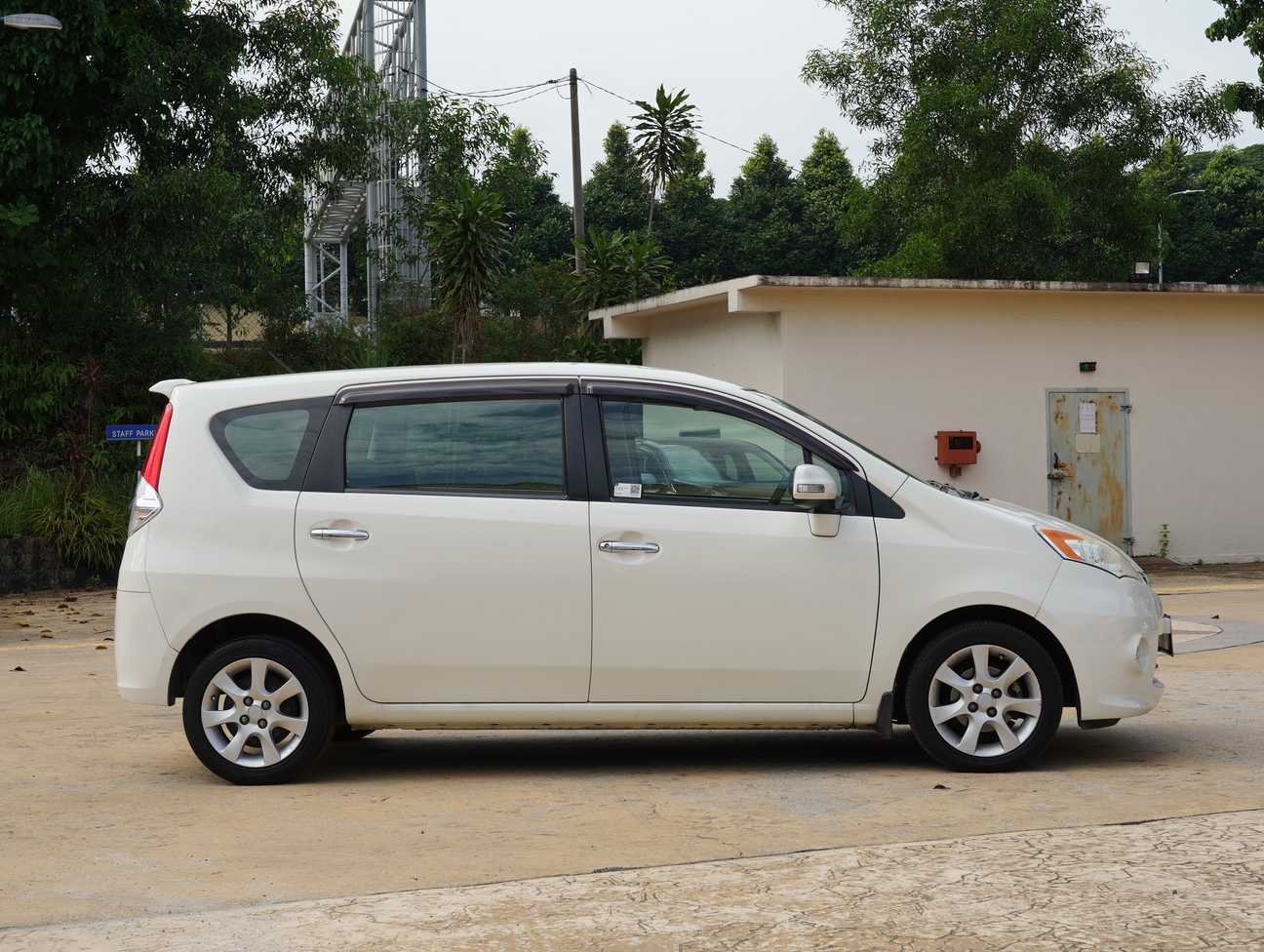 used 2010 Perodua Alza EZi 1.5