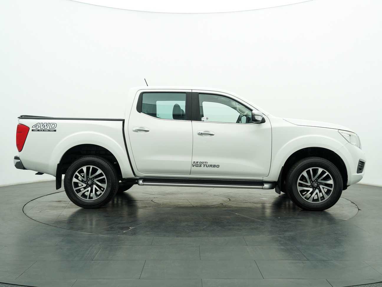 terpakai 2017 Nissan Navara NP300 V Dual Cab 2.5