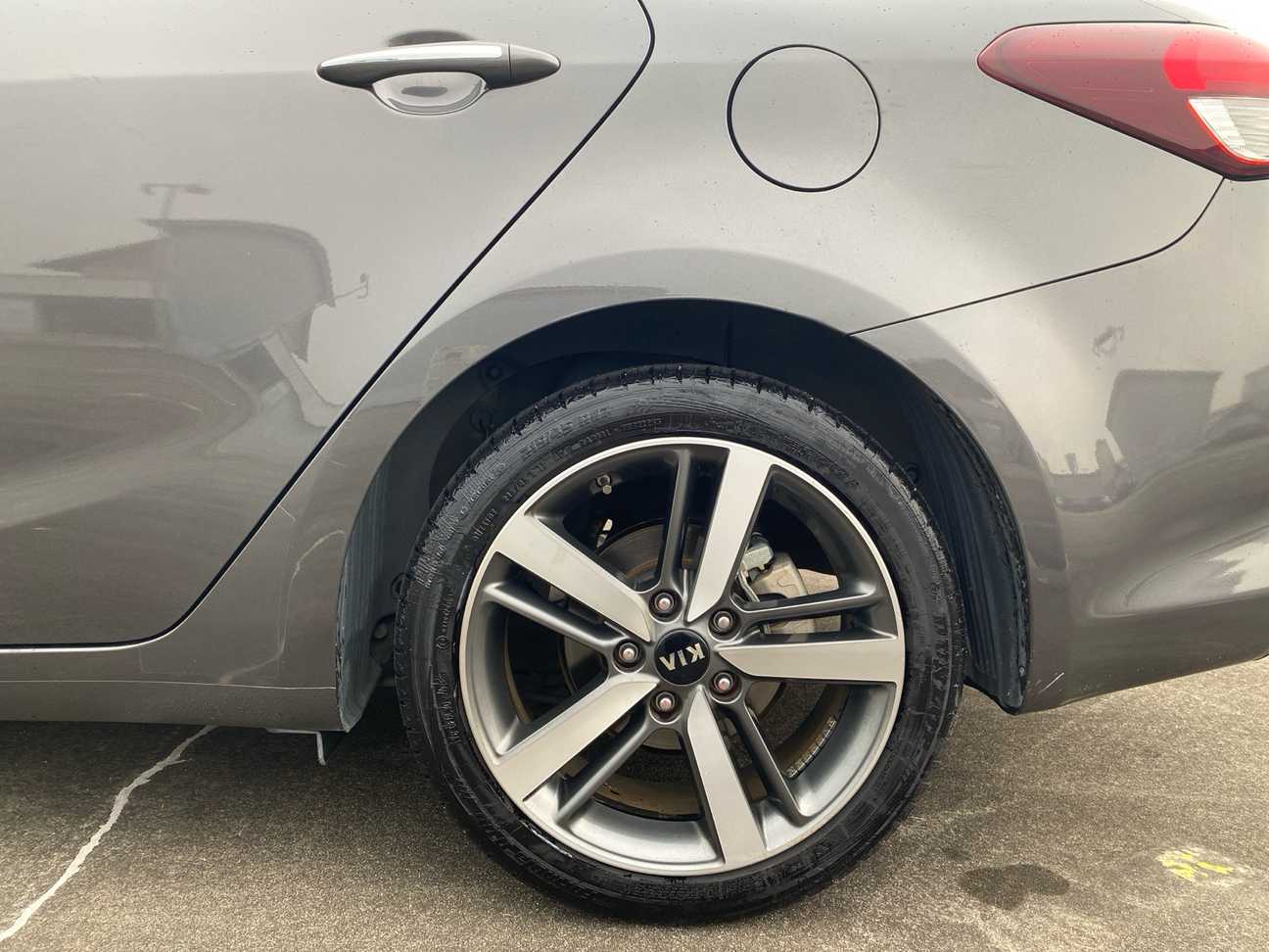 terpakai 2019 Kia Cerato K3 1.6