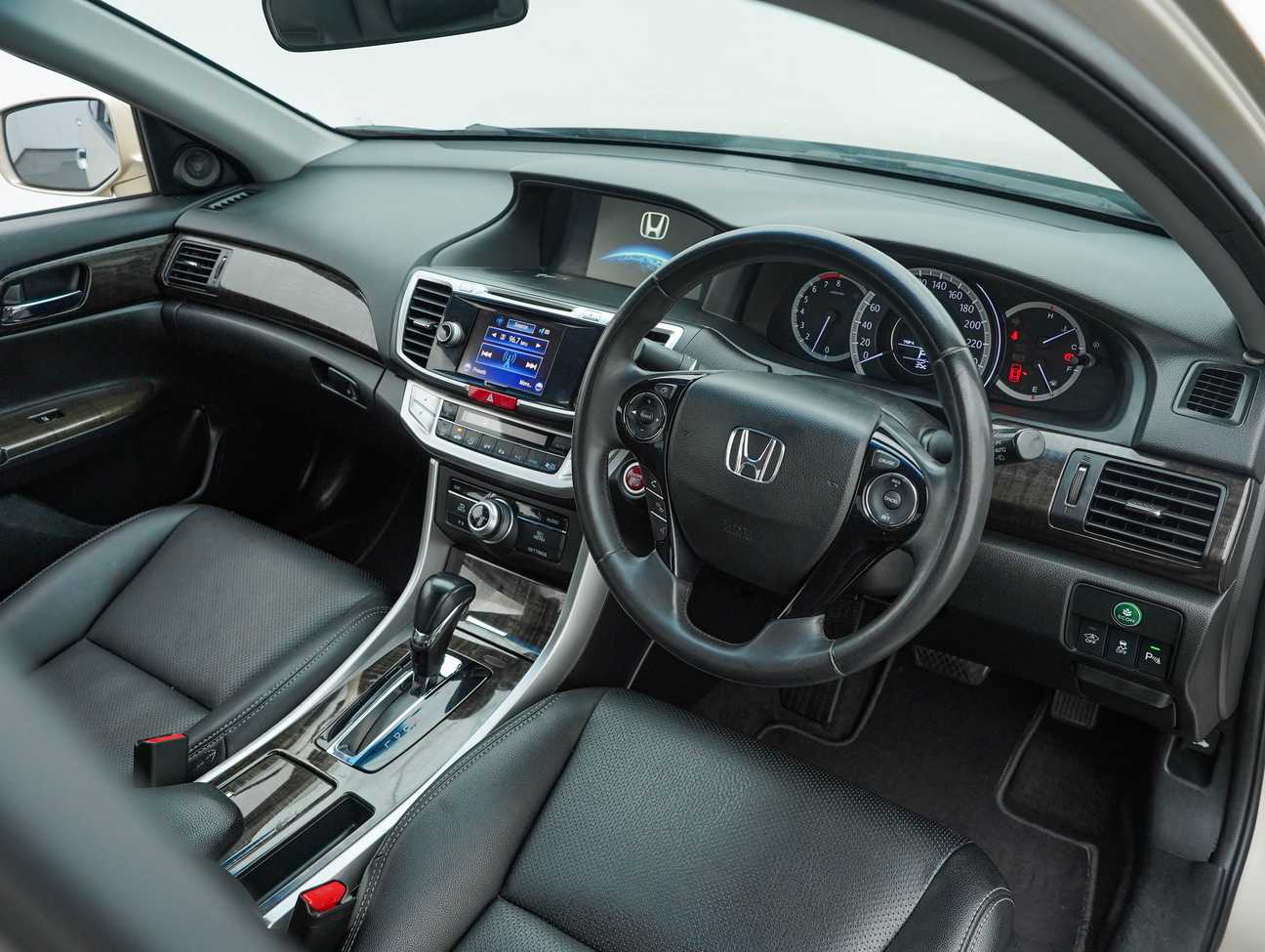 used 2015 Honda Accord VTi-L 2.0