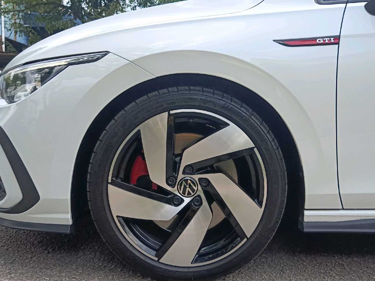 terpakai 2024 Volkswagen Golf GTI IQ.Drive 2.0