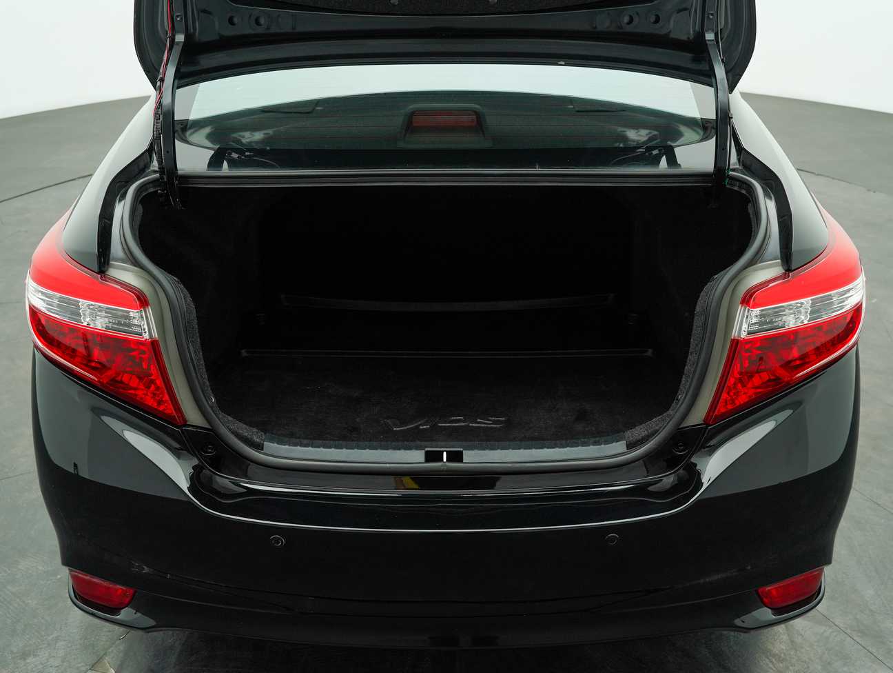 terpakai 2014 Toyota Vios J 1.5