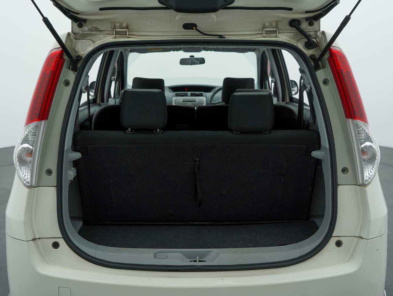 terpakai 2013 Perodua Alza EZ 1.5