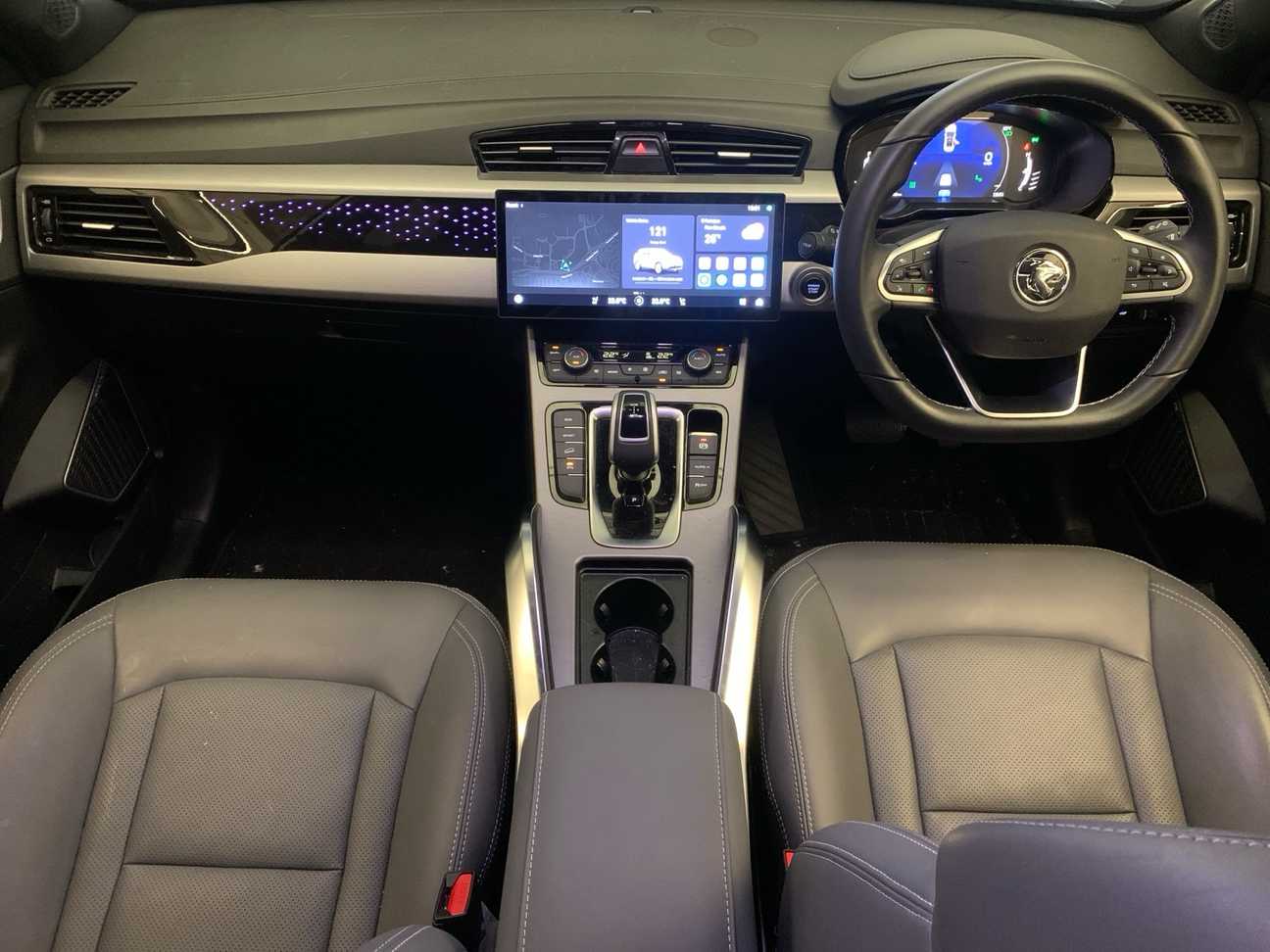 used 2025 Proton X70 Premium 1.5