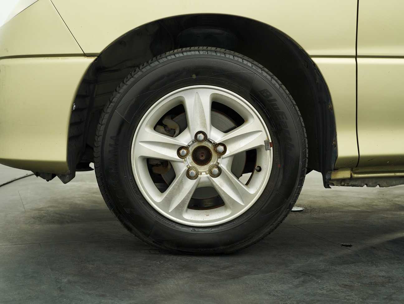 terpakai 2001 Toyota Estima G 2.4