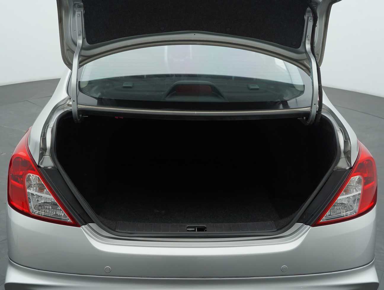 terpakai 2017 Nissan Almera E 1.5