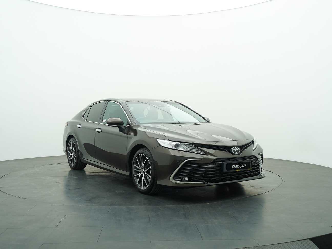 used 2023 Toyota Camry V 2.5