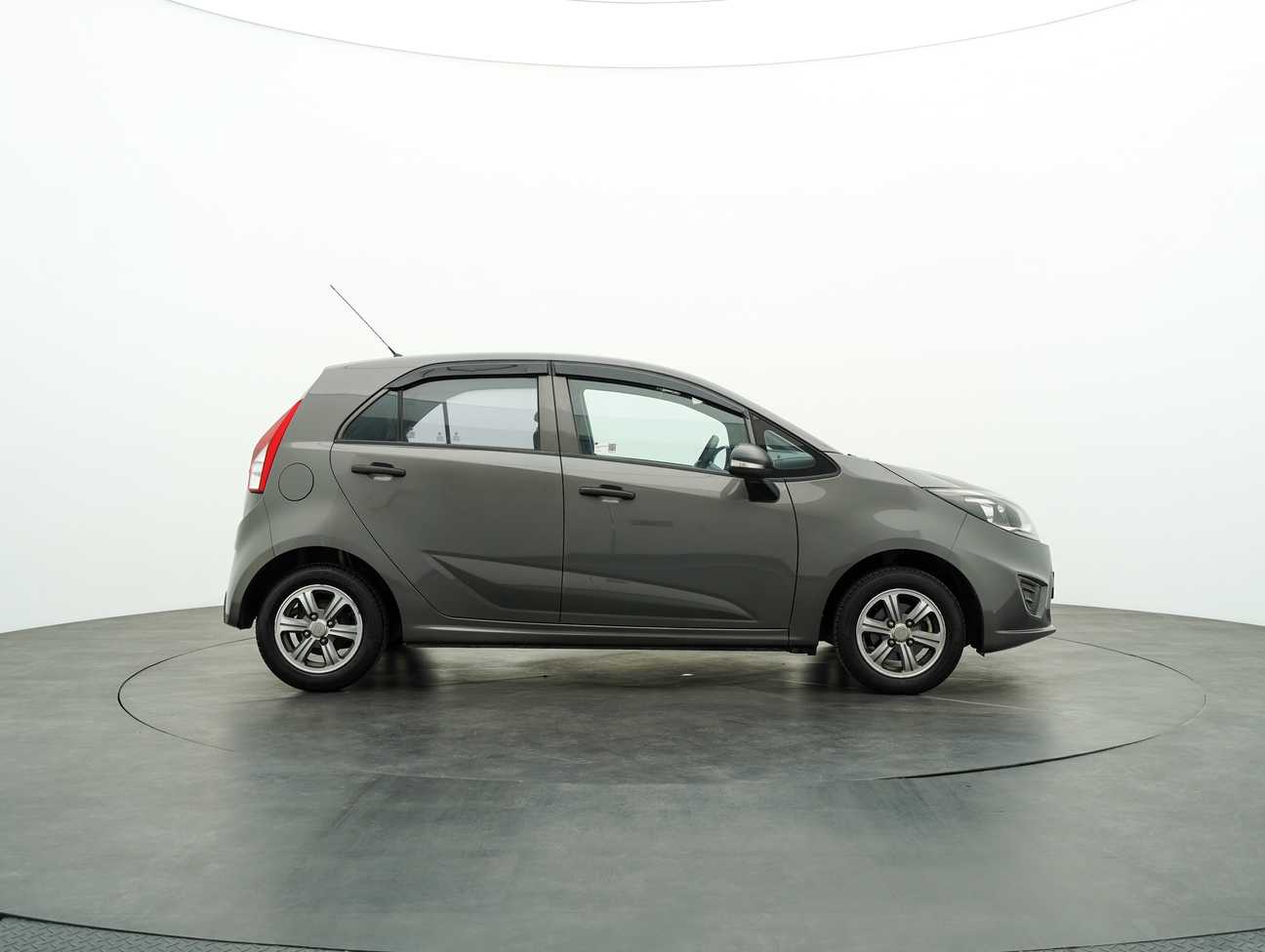 used 2015 Proton Iriz Standard 1.3
