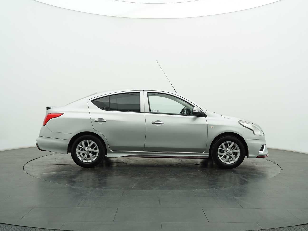 terpakai 2016 Nissan Almera E 1.5