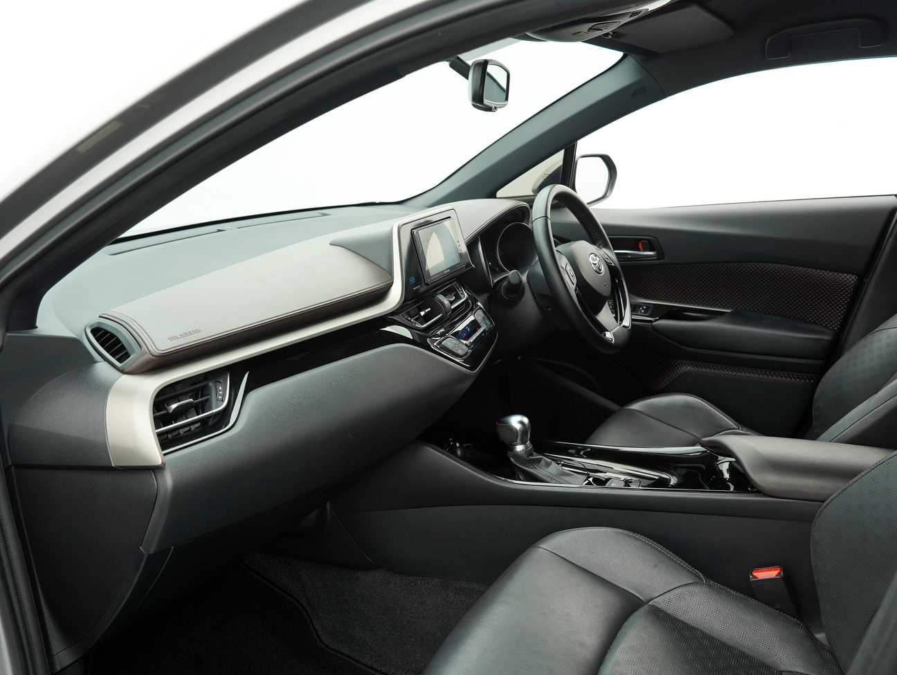 used 2018 Toyota C-HR  1.8