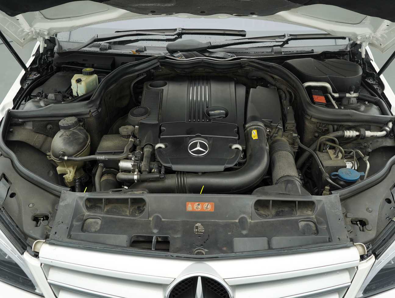 terpakai 2010 Mercedes-Benz C 200 CGI 1.8