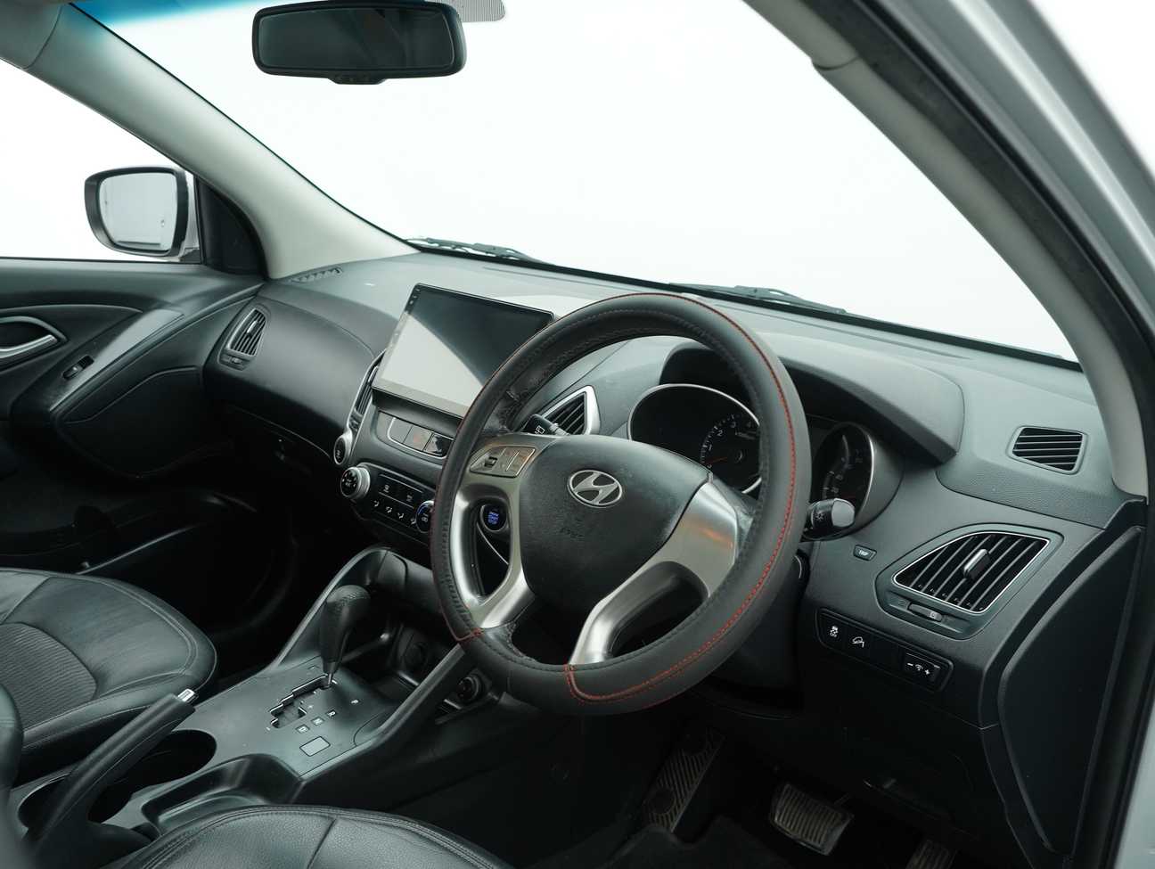 terpakai 2010 Hyundai Tucson High Spec 2.0