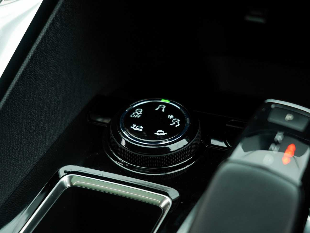 terpakai 2021 Peugeot 3008 THP Plus Allure 1.6