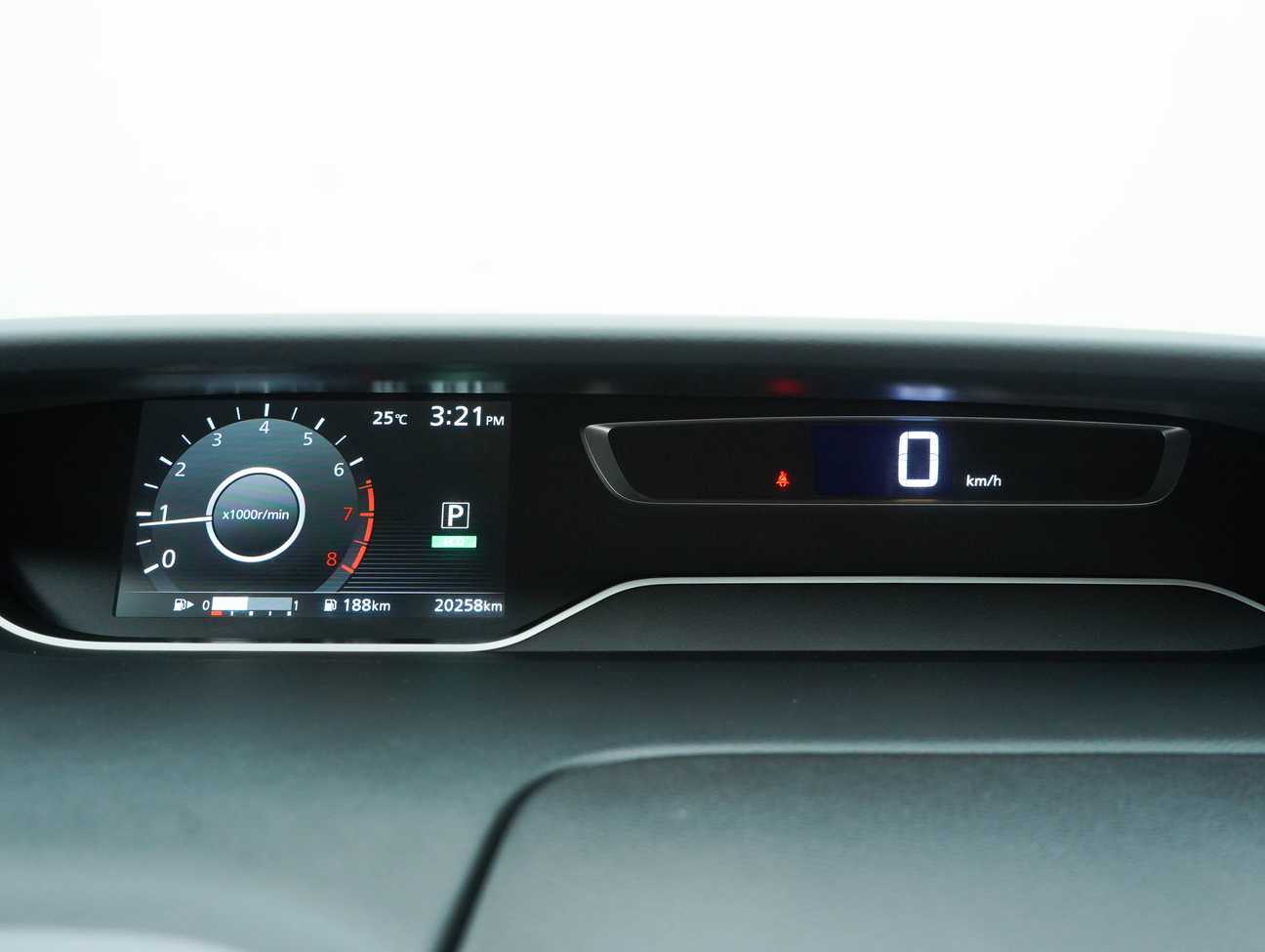 terpakai 2023 Nissan Serena S-Hybrid High-Way Star 2.0