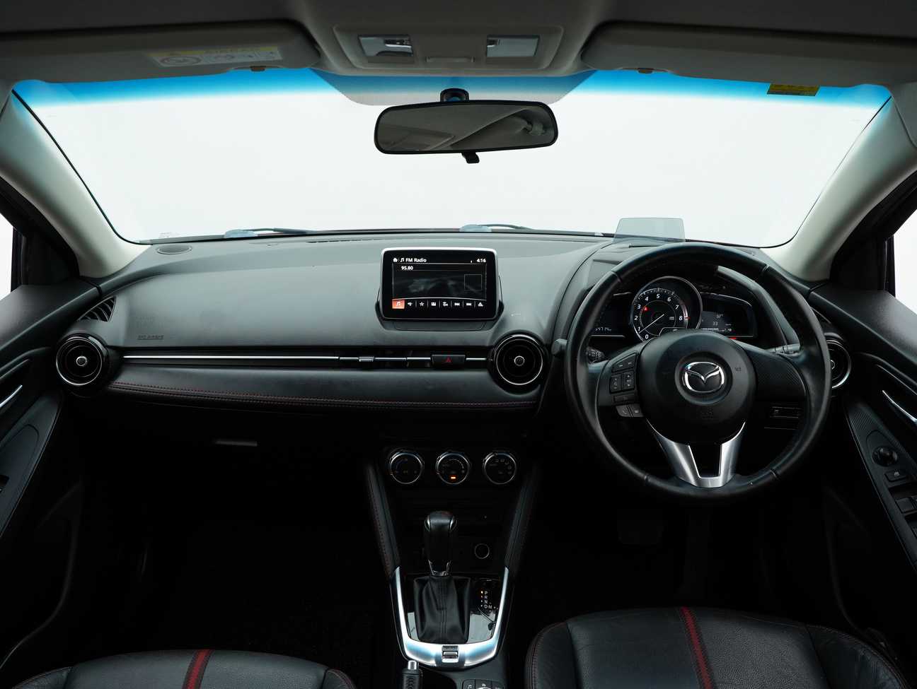 terpakai 2016 Mazda 2 SKYACTIV-G (LED Headlight with DRL) 1.5