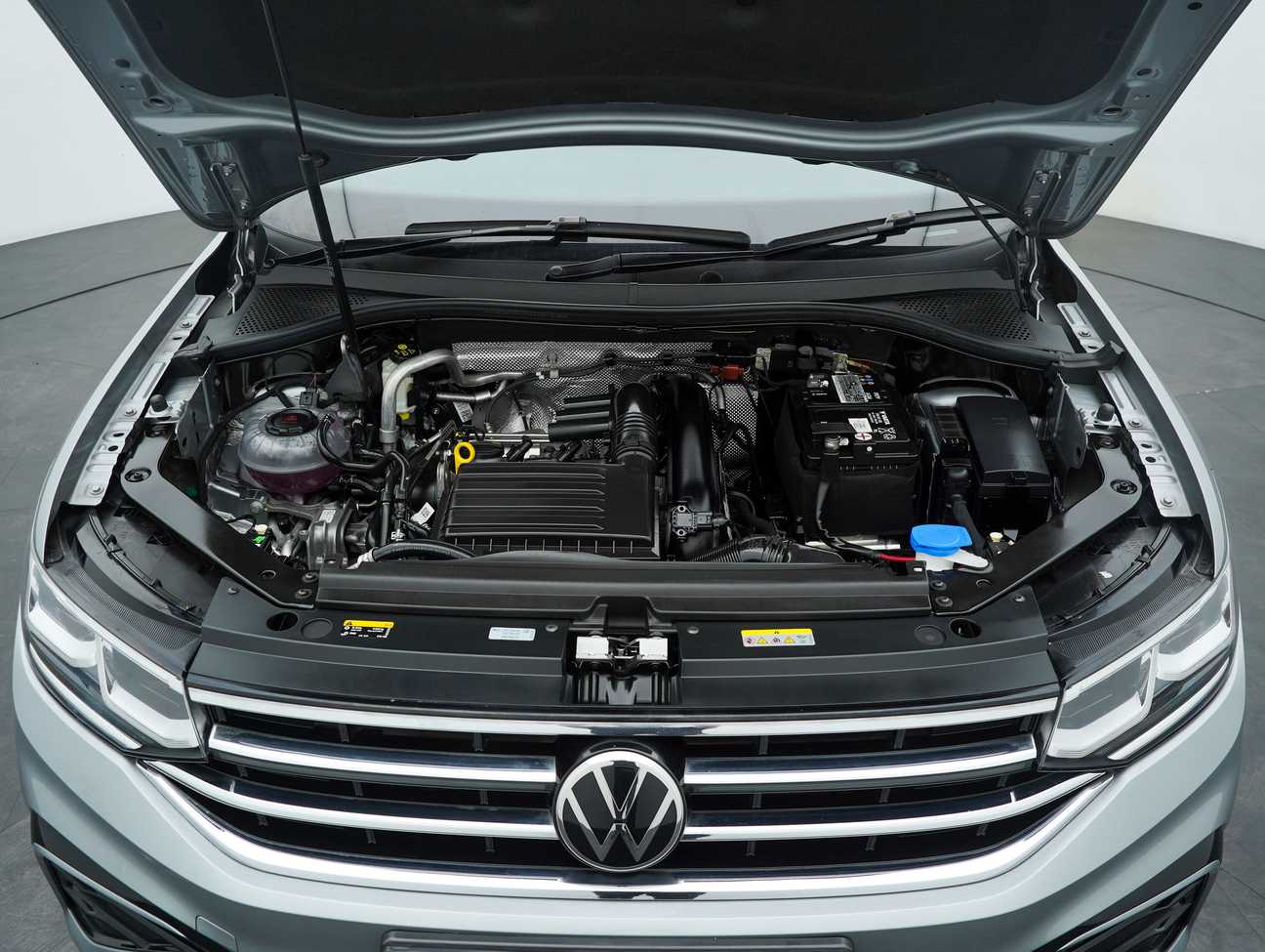 terpakai 2023 Volkswagen Tiguan Allspace Elegance 1.4