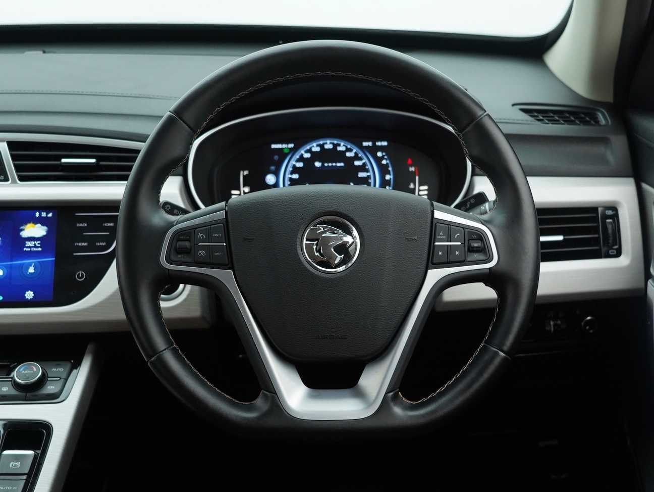 used 2020 Proton X70 Premium 1.8