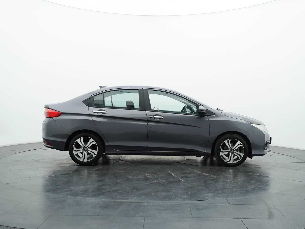 used 2014 Honda City V 1.5