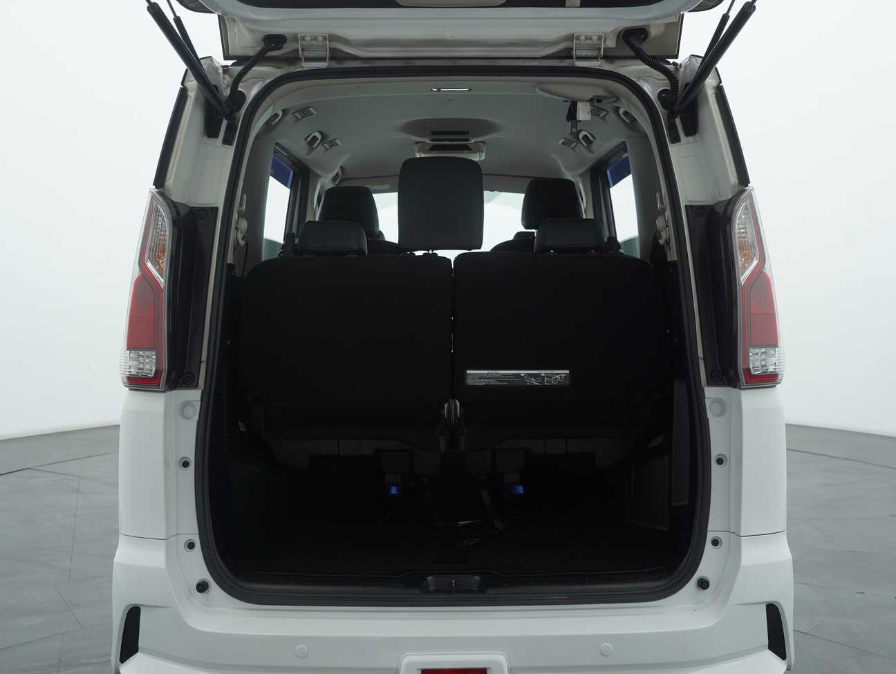 used 2020 Nissan Serena S-Hybrid High-Way Star Premium 2.0