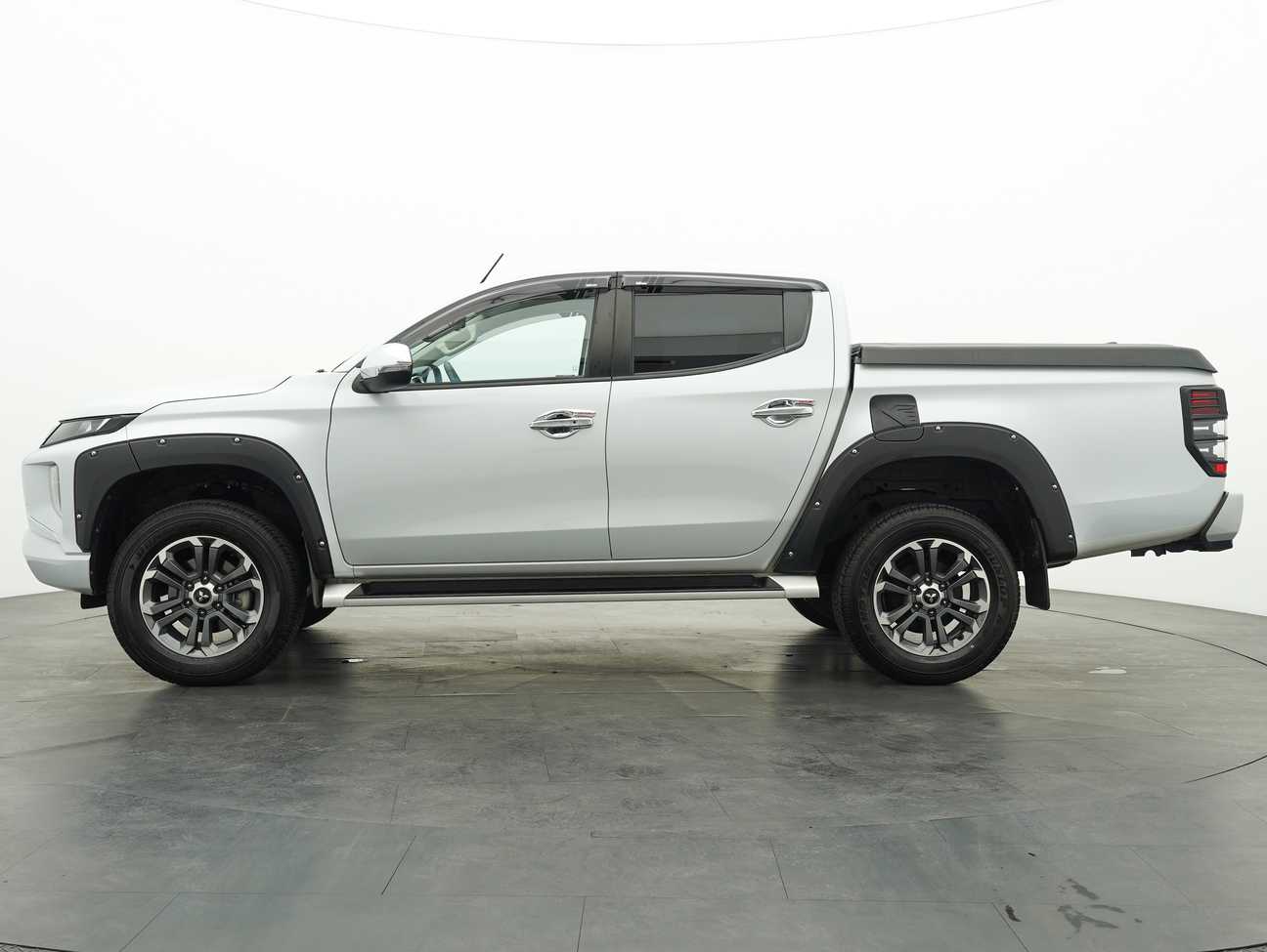 used 2021 Mitsubishi Triton VGT Premium Updated Spec Dual Cab 4X4 2.4