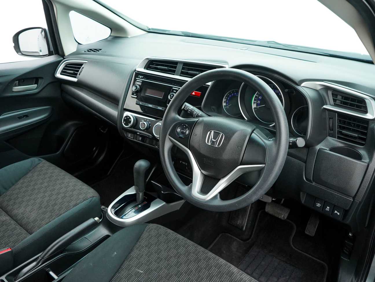 used 2015 Honda Jazz E 1.5