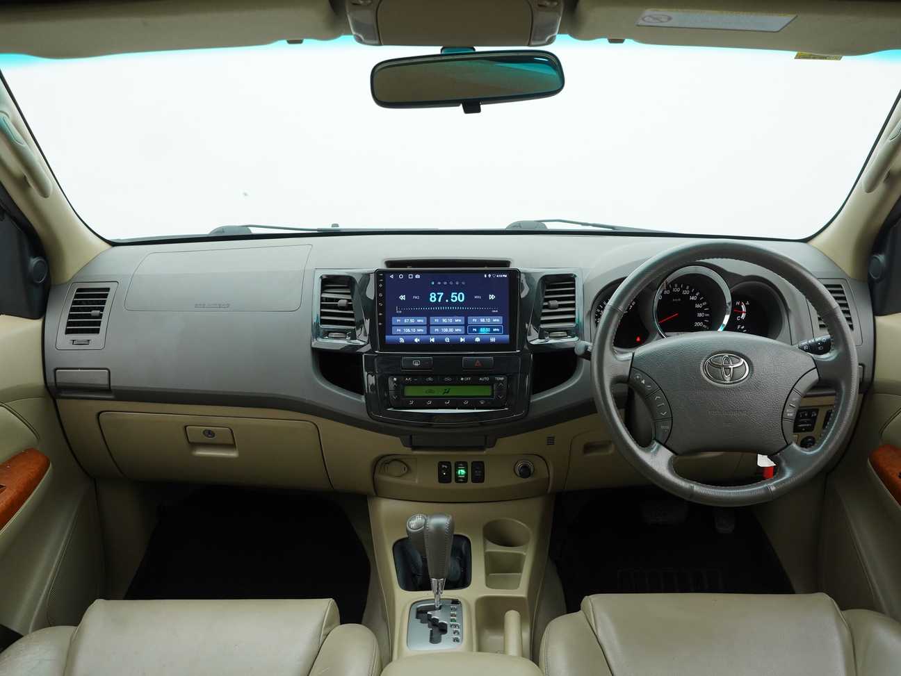 used 2010 Toyota Fortuner V 2.7