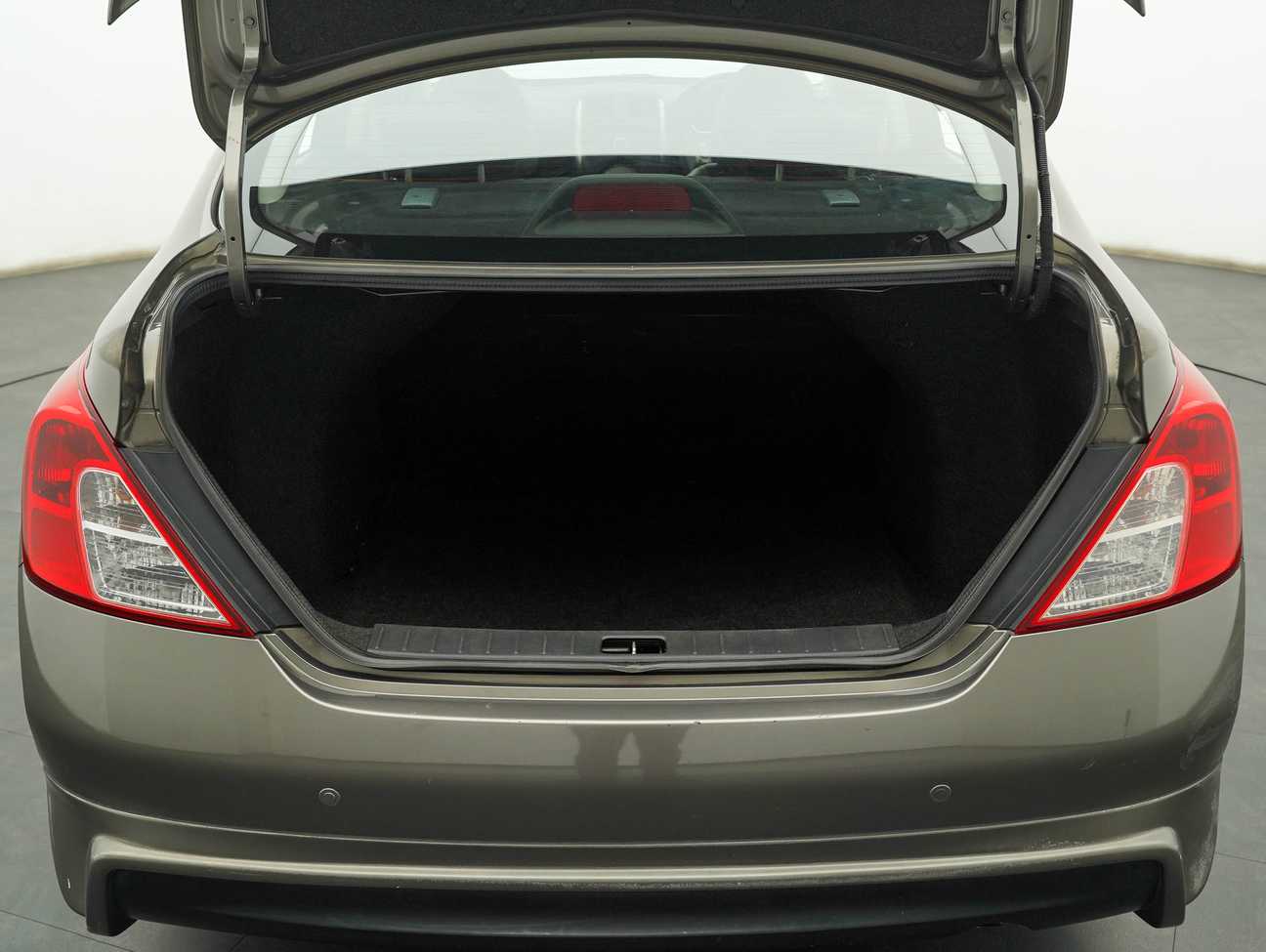 used 2012 Nissan Almera VL 1.5