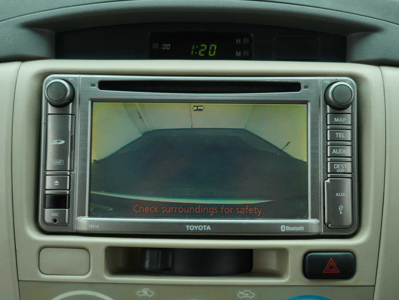 used 2012 Toyota Innova E 2.0