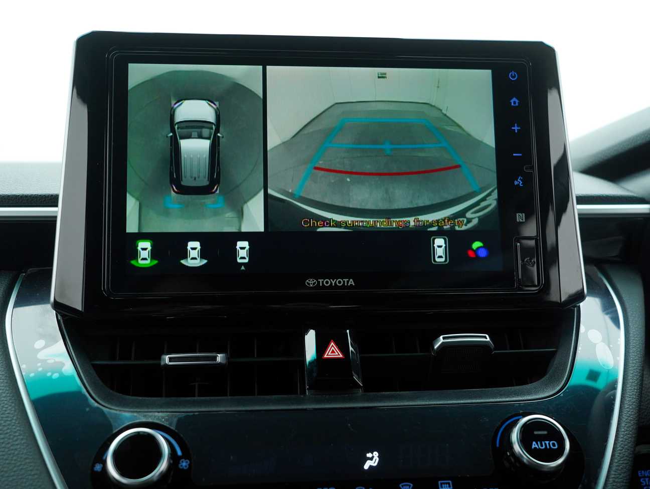 used 2022 Toyota Corolla Cross V 1.8