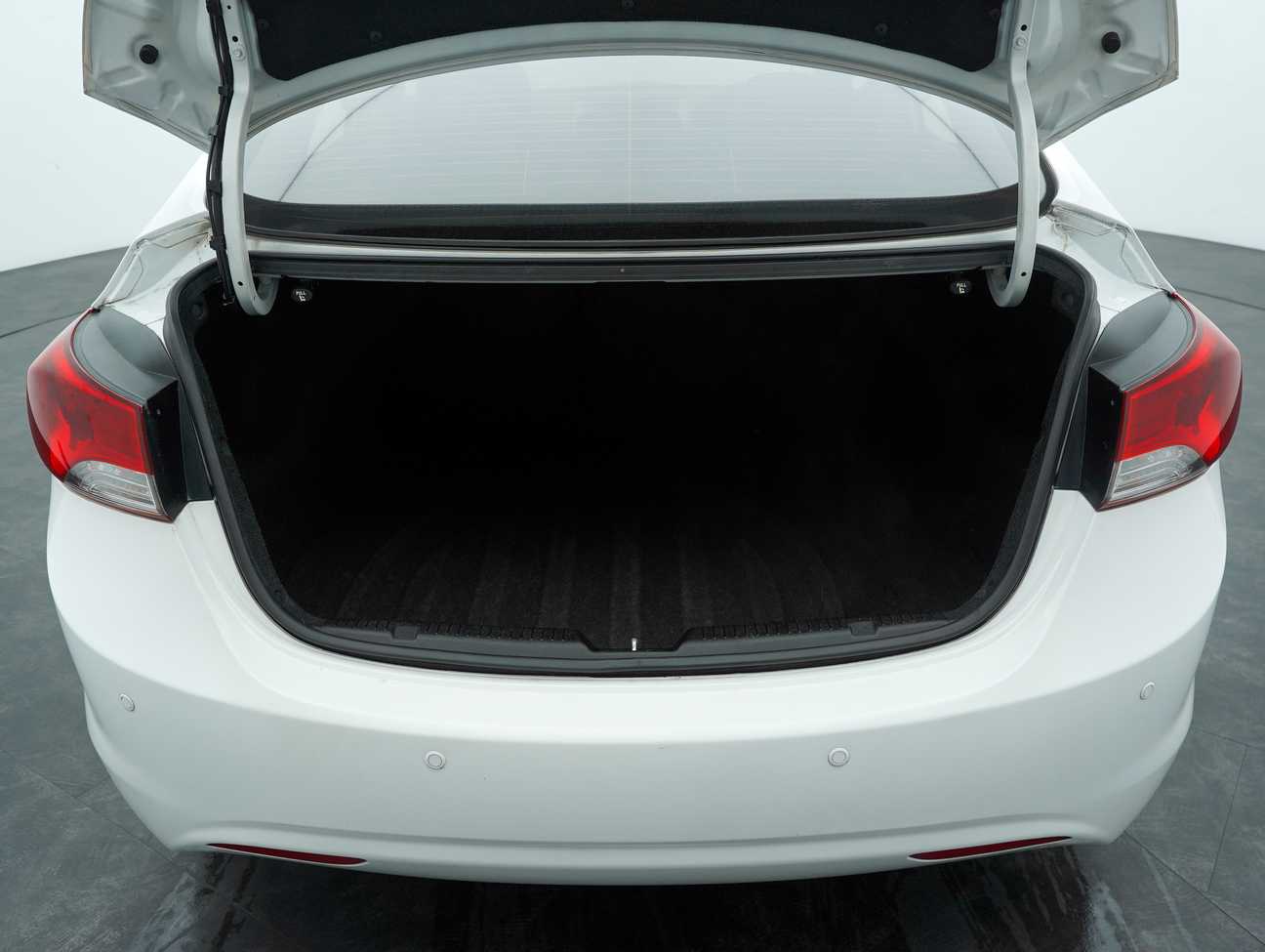 terpakai 2013 Inokom Elantra  1.6