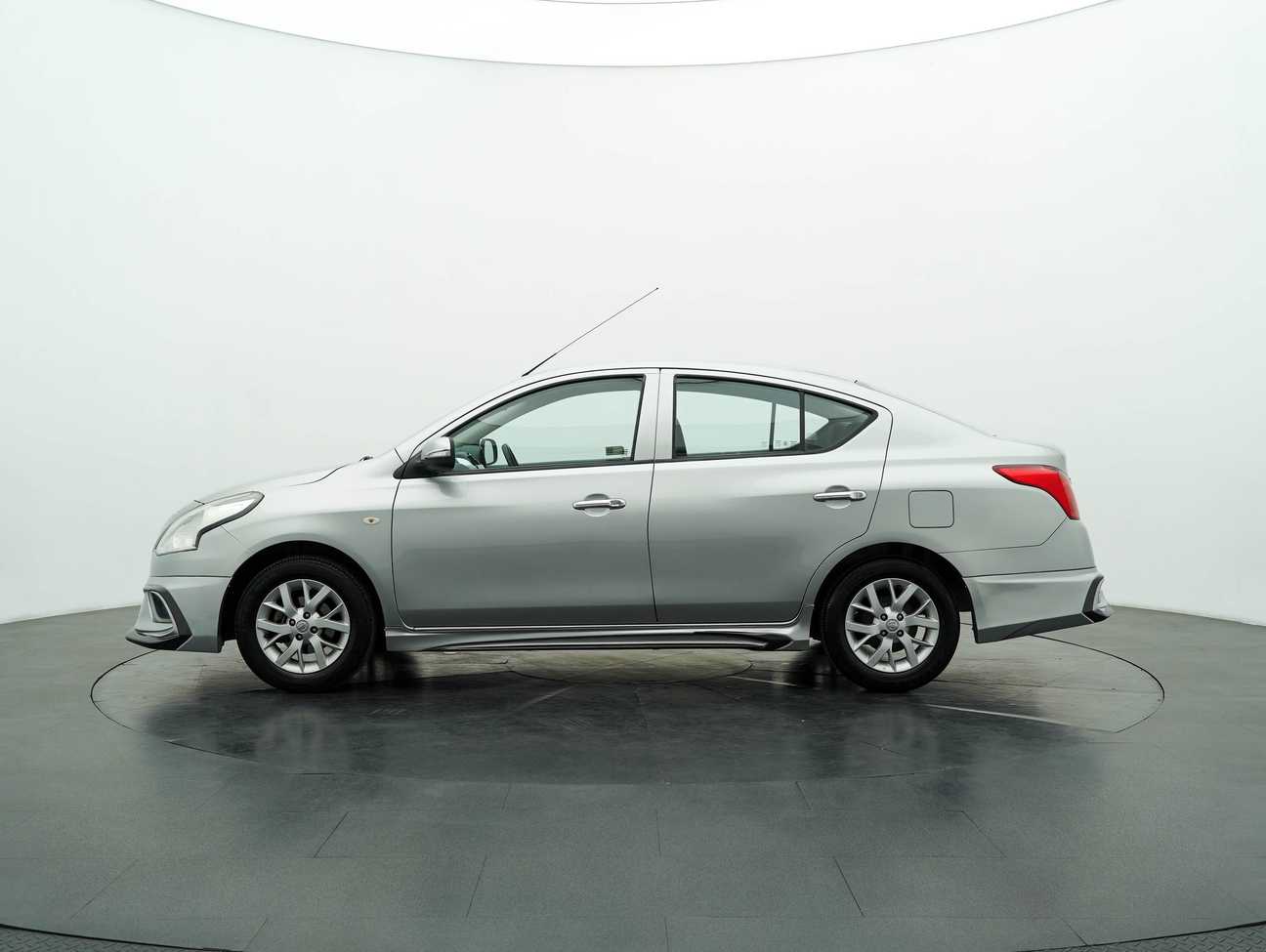 terpakai 2018 Nissan Almera E 1.5