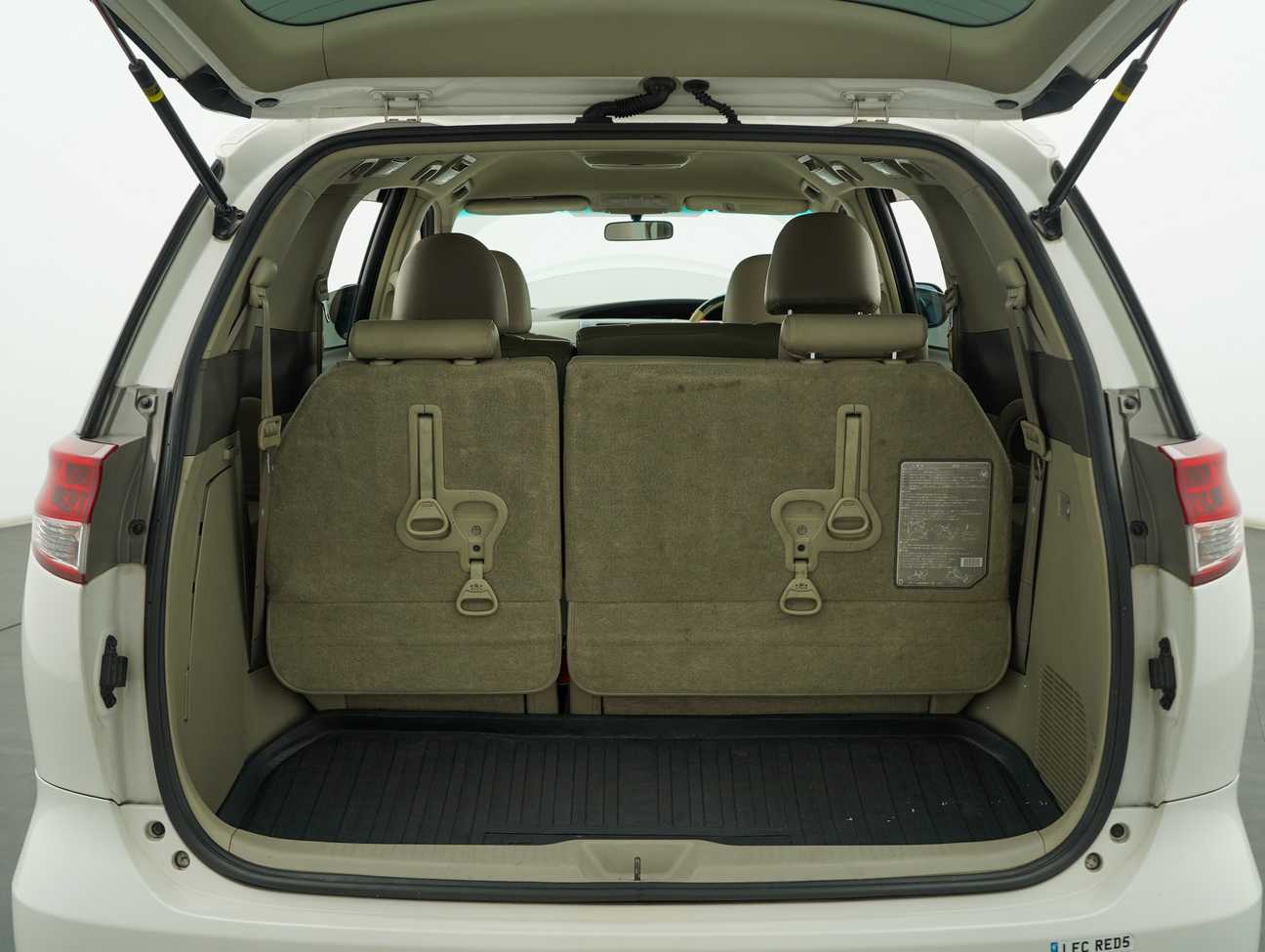 used 2010 Toyota Estima  2.4