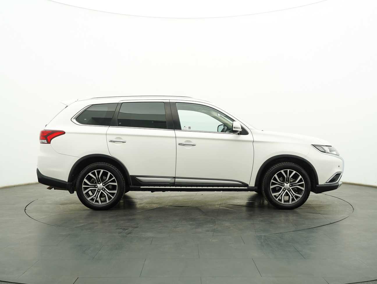 used 2019 Mitsubishi Outlander  2.0