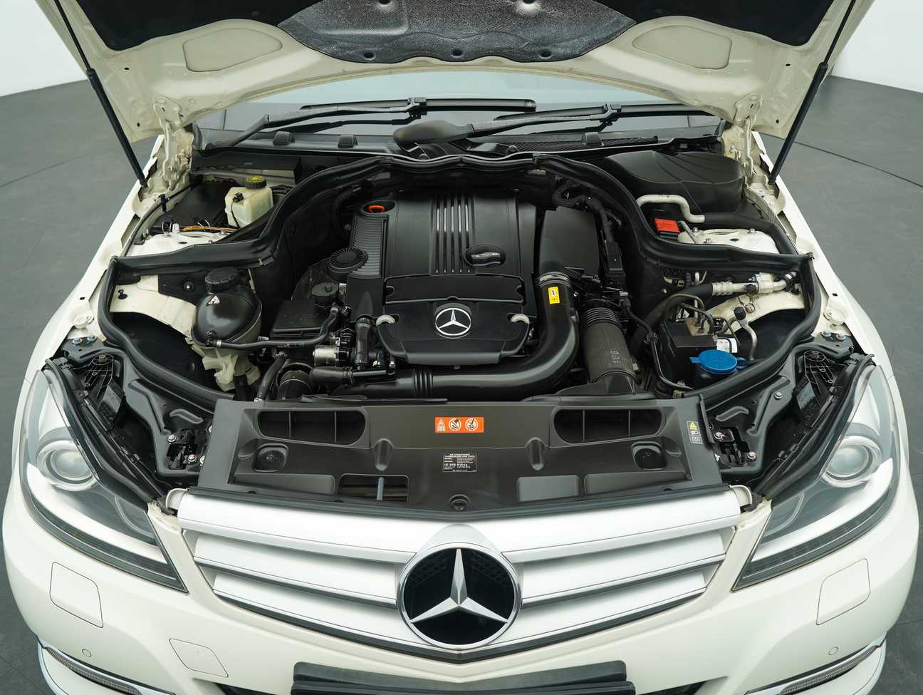 used 2011 Mercedes-Benz C200 Elegance CGI 1.8