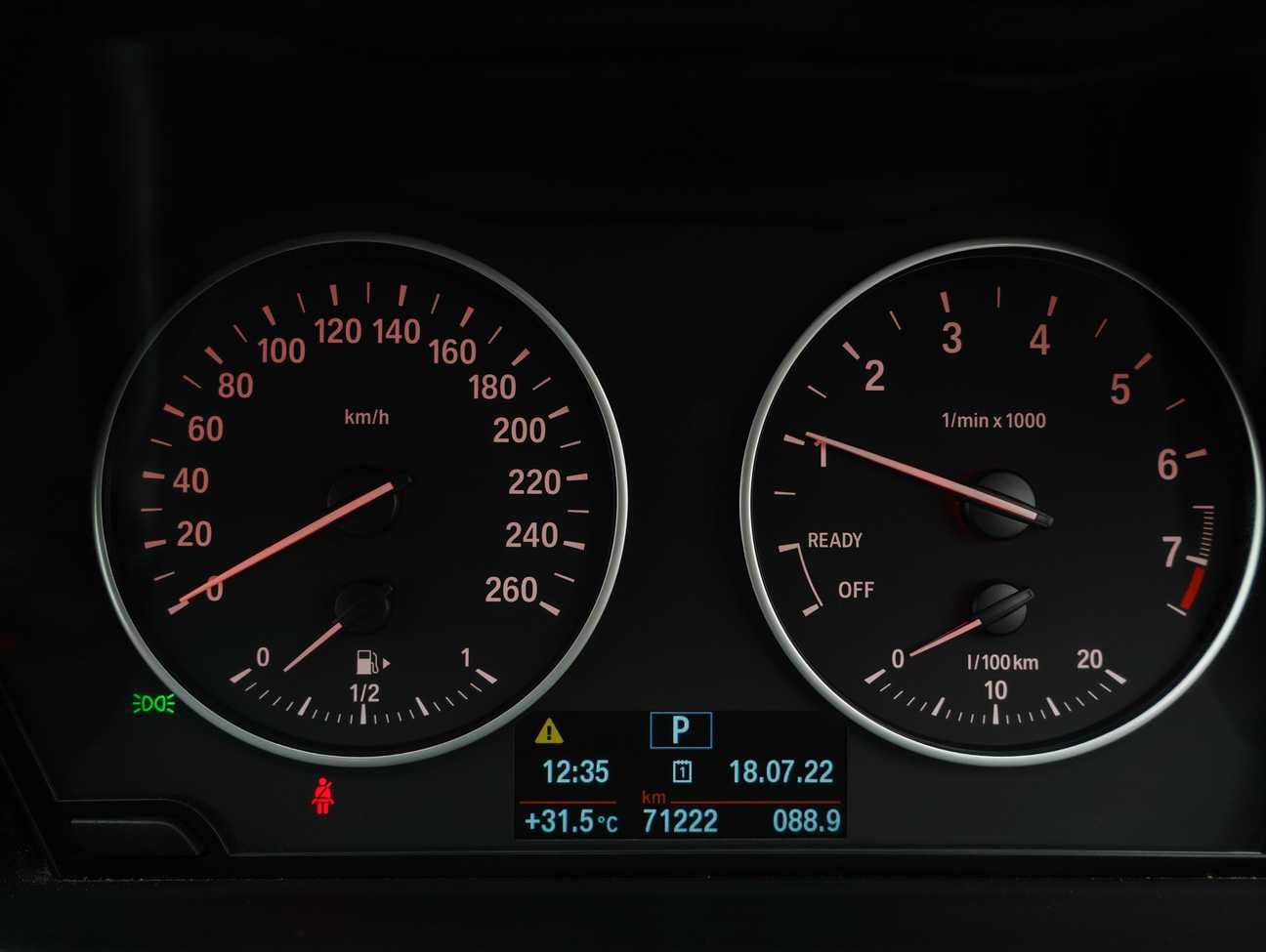 terpakai 2017 BMW X1 sDrive20i Sport Line 2.0