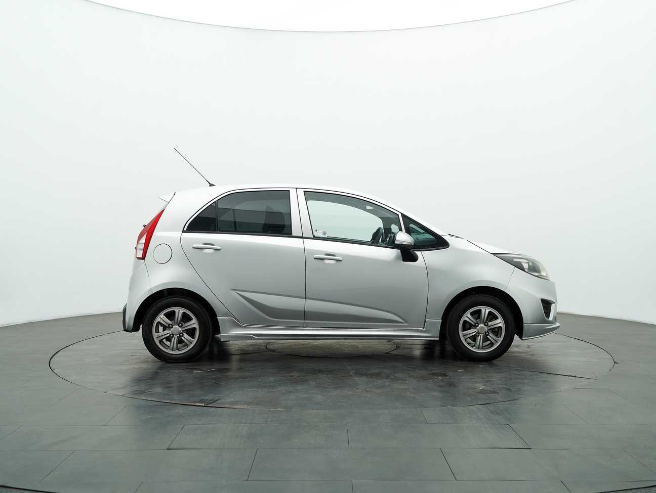 used 2015 Proton Iriz Standard 1.3