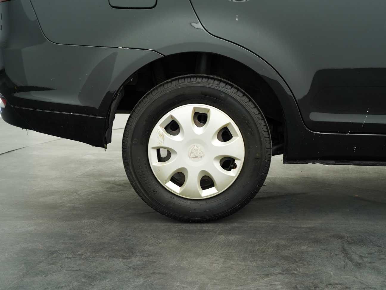 used 2014 Proton Saga FLX Standard 1.3