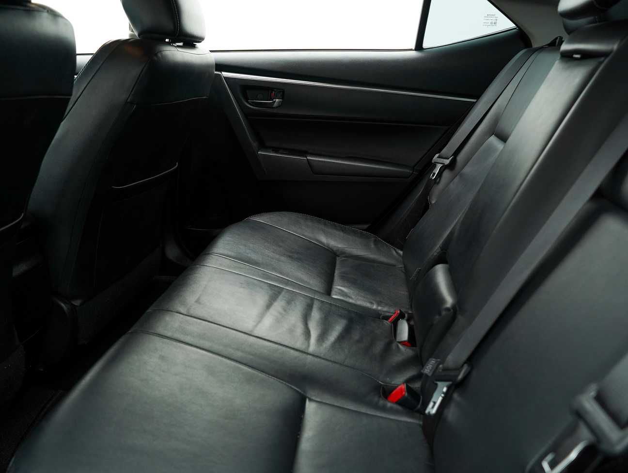 used 2018 Toyota Corolla Altis V 2.0