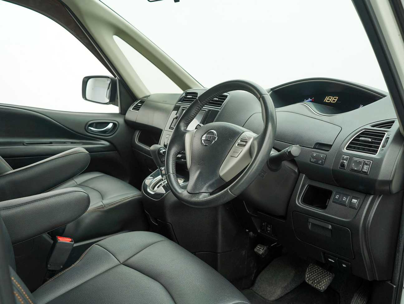 used 2013 Nissan Serena S-Hybrid High-Way Star 2.0