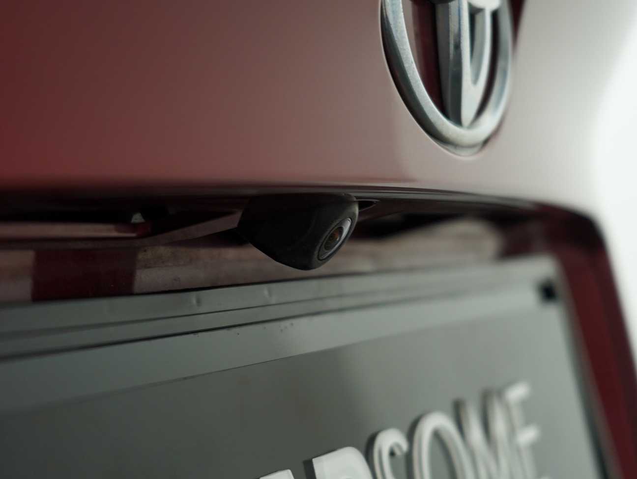 used 2019 Toyota C-HR  1.8