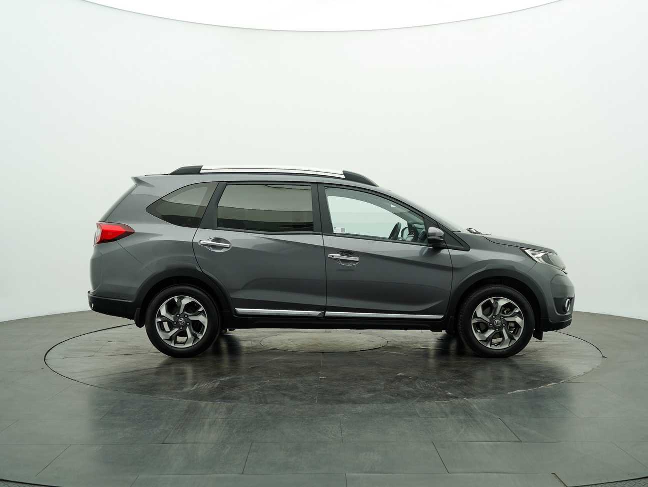 used 2018 Honda BR-V V 1.5