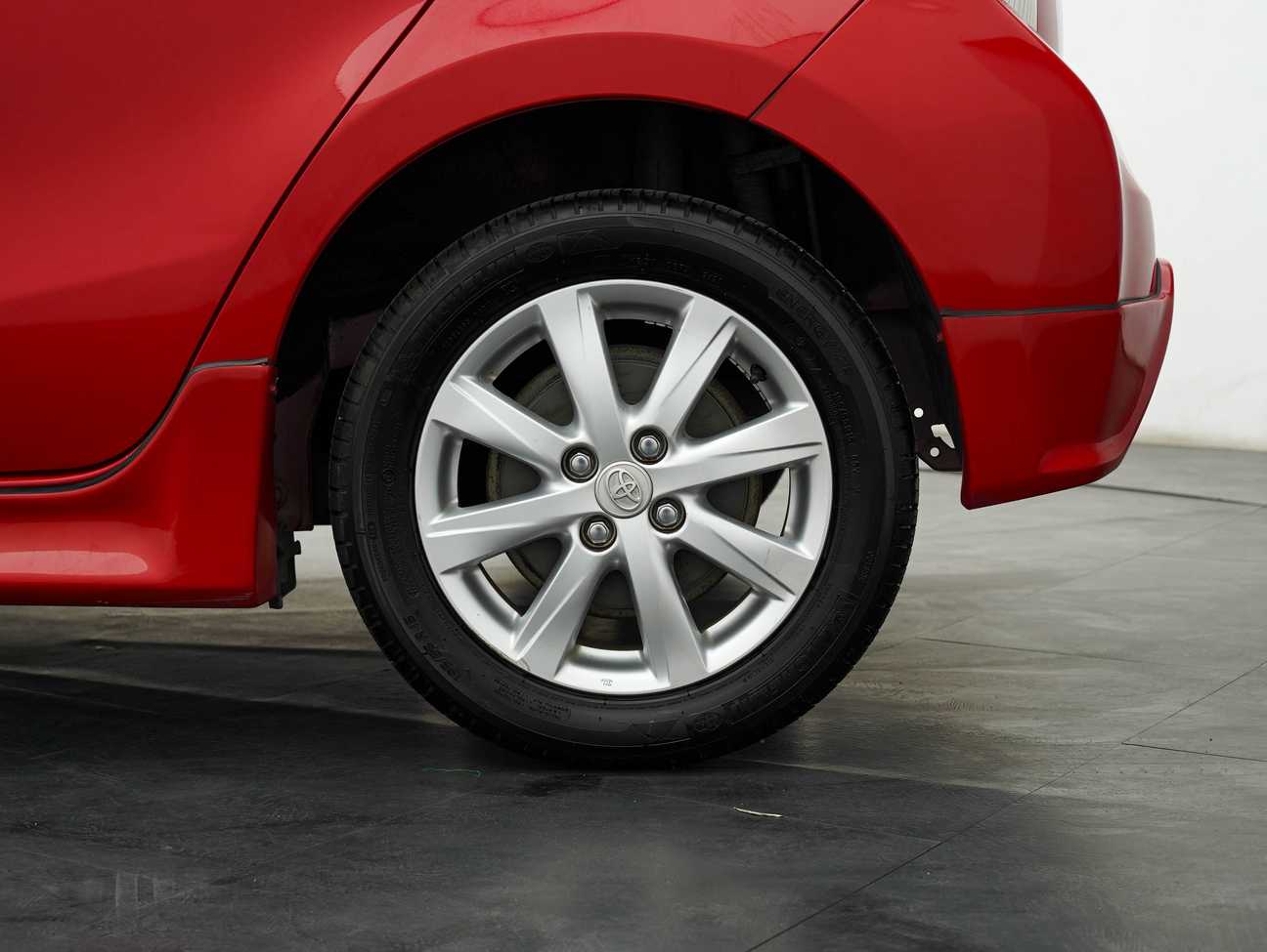 used 2013 Toyota Prius C Hybrid 1.5