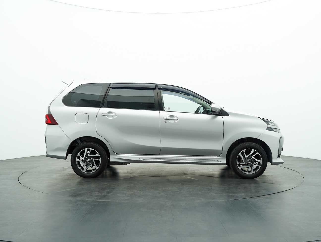 terpakai 2019 Toyota Avanza S 1.5