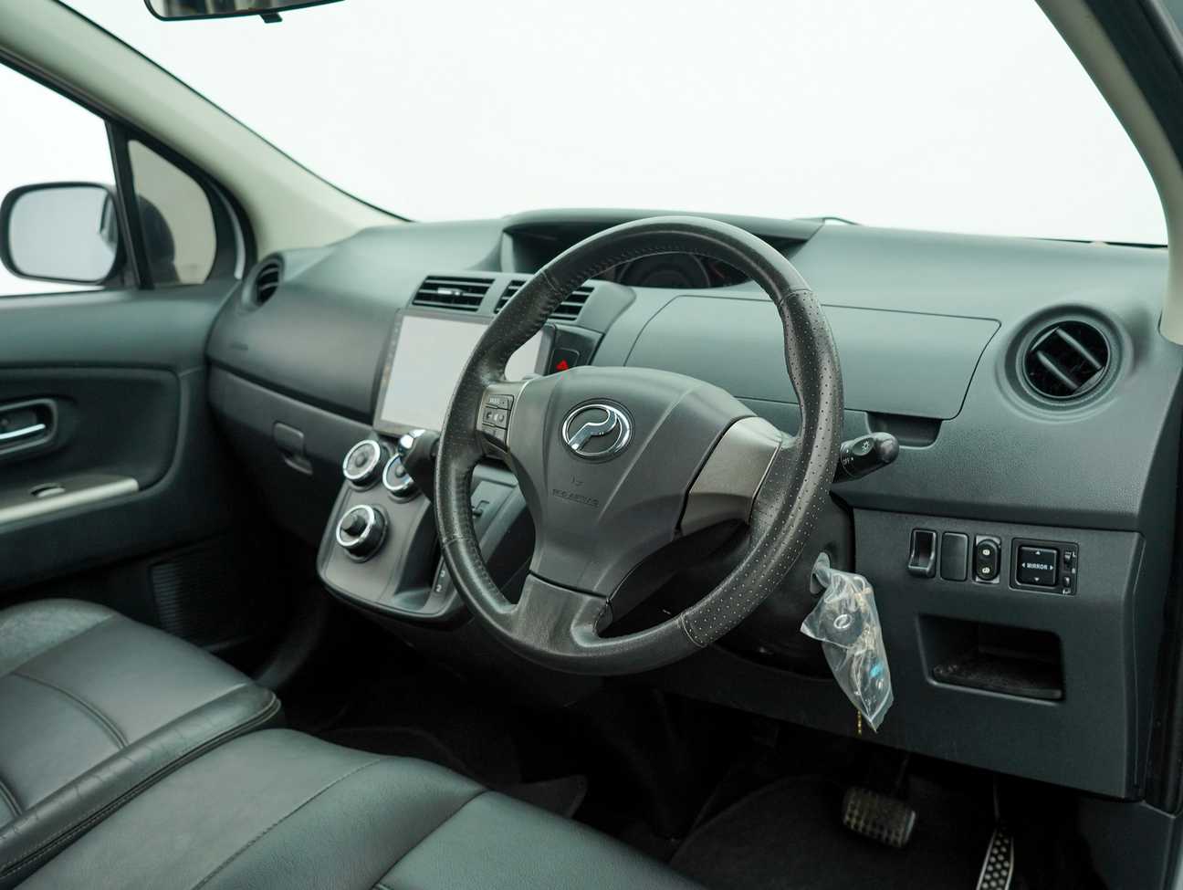 terpakai 2015 Perodua Alza Advance 1.5