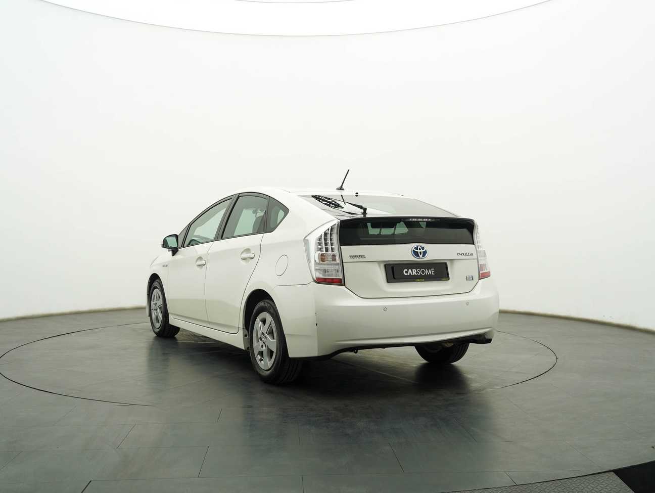 terpakai 2011 Toyota Prius  1.8