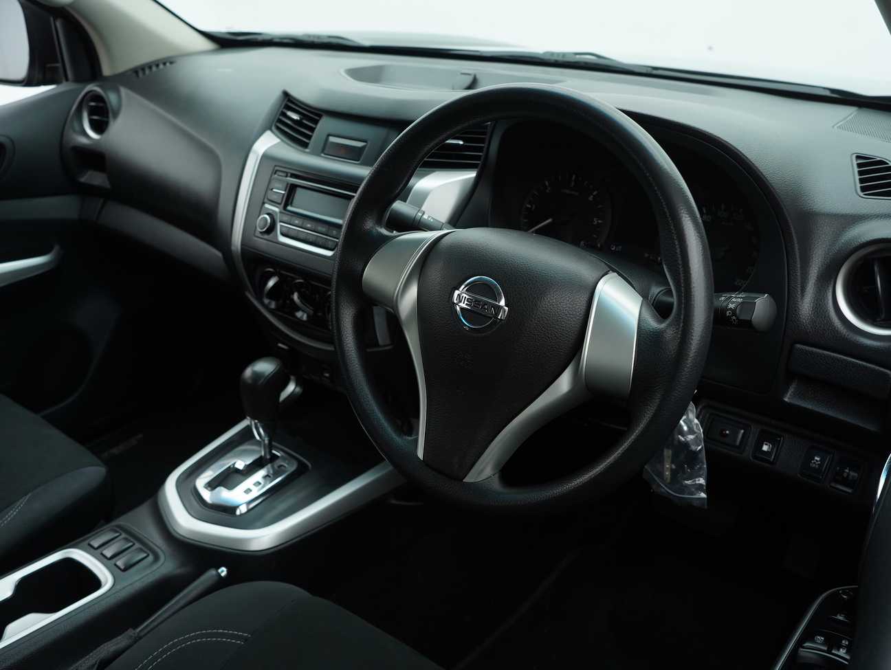 used 2019 Nissan Navara NP300 SE Dual Cab 2.5