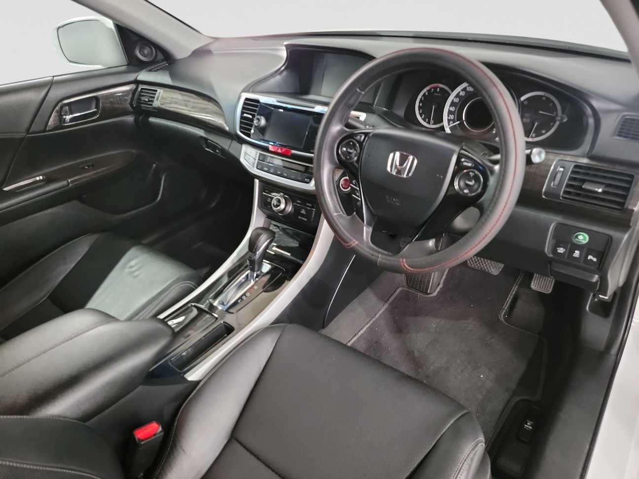 used 2014 Honda Accord VTi-L 2.0